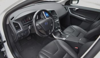 Volvo XC 60 2.4 Dīzelis Awd (4×4) Ar Automātisko ātrumkārbu. full