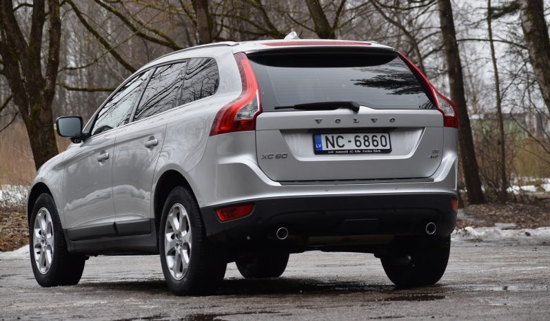 Volvo XC 60 Summum 2.4D5 (151kw-205z/s) Awd (4×4) Pilnpiedziņa ar automātisko ātrumkārbu. full