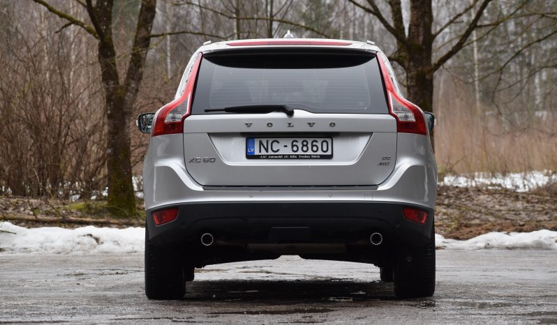 Volvo XC 60 Summum 2.4D5 (151kw-205z/s) Awd (4×4) Pilnpiedziņa ar automātisko ātrumkārbu. full