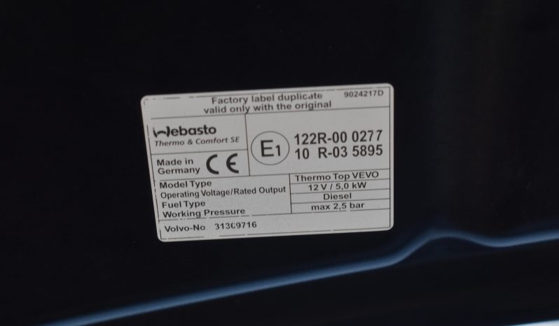 Tikko ievests. Volvo XC 70 2.4 D4 (4×4) Awd Dīzelis ar mehānisko ātrumkārbu. full