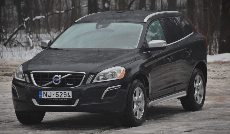 Tikko ievests. Volvo Xc60 R-Design 2.4D5 (158kw-215z/s) Awd (4×4) Pilnpiedziņa ar automātosko ātrumkārbu.   full
