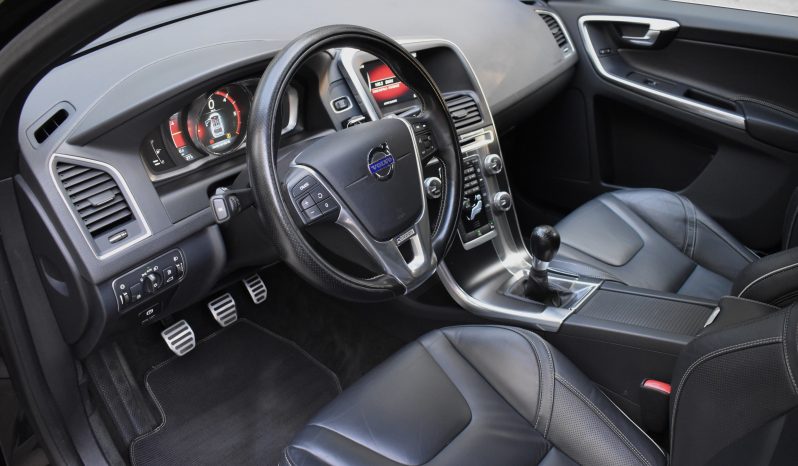 PĀRDOTS-Volvo XC60 R-Design full
