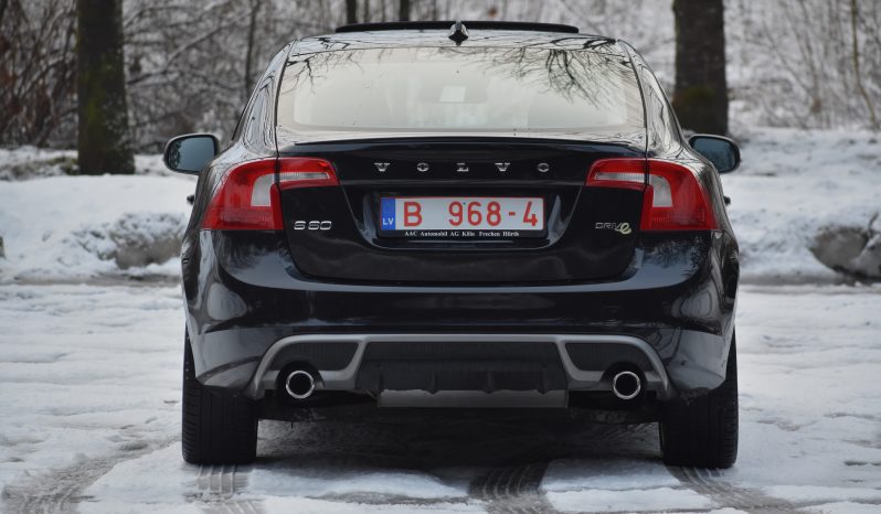 Tikko ievests. Volvo S60 R-Design 1.6 D2 (84 KW -114 Z/s) Dīzelis ar mehānisko ātrumkārbu. full
