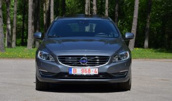 Tikko ievests. Volvo. V60 Plug-In Hybrid Summum. 2.4D6 (162kw -220z/s diesel + 50Kw-68z/s Electro= 288z/s) Awd pilnpiedziņa. full