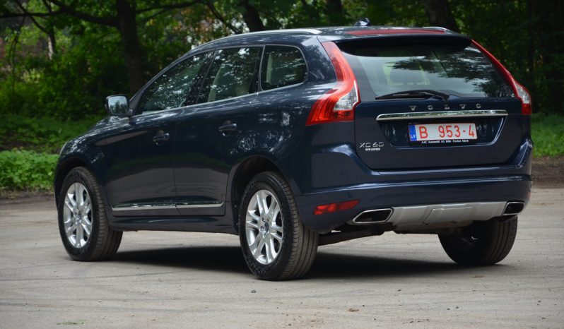 Tikko ievests. Volvo XC 60 Summum 2.4 Dīzelis Awd (4×4) Pilnpiedziņa ar Mehānisko ātrumkārbu. full