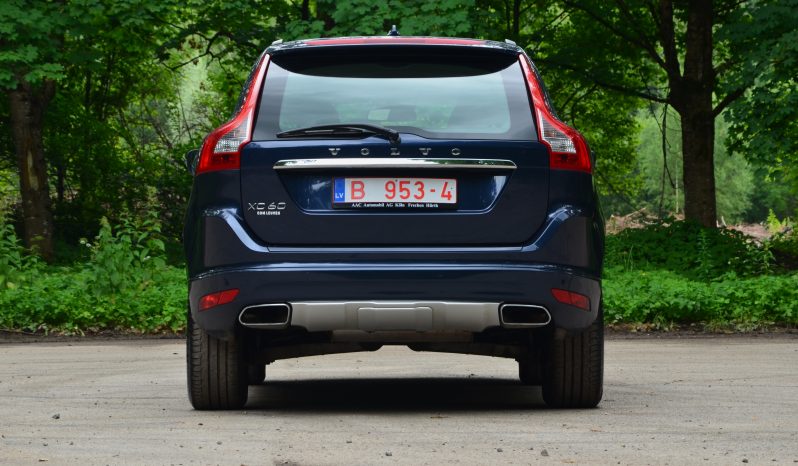 Tikko ievests. Volvo XC 60 Summum 2.4 Dīzelis Awd (4×4) Pilnpiedziņa ar Mehānisko ātrumkārbu. full