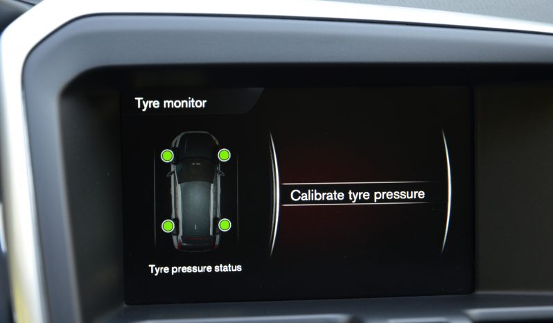 Tikko ievests. Volvo XC 60 Summum Xenium 2.4 Dīzelis Awd (4×4) Pilnpiedziņa ar automātisko ātrumkārbu. full