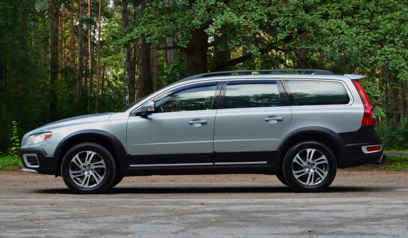 Volvo Xc70 2.4D5 (158kw-215z/s) Dīzelis 4×4 Awd pilnpiedziņas automašīna ar automātisko ātrumkārbu. full