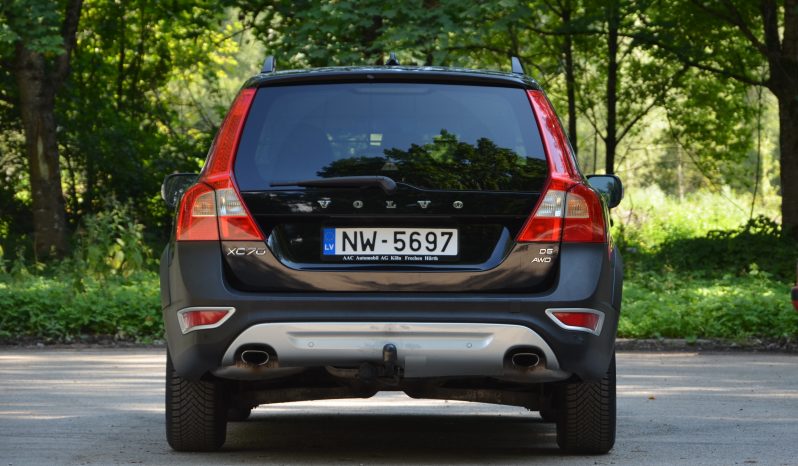 Tikko ievests. Volvo Xc70 2.4 D5 (151kw-205z/s) Dīzelis 4×4 Awd pilnpiedziņas automašīna ar mehānisko ātrumkārbu. full