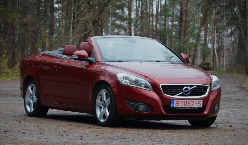 Tikko ievests. Volvo C70 Summum Kupeja-Kabriolets 2.0D3 (110kw-150z/s) Dīzelis . full