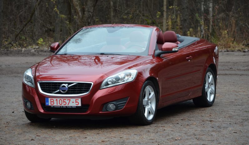 Tikko ievests. Volvo C70 Summum Kupeja-Kabriolets 2.0D3 (110kw-150z/s) Dīzelis . full