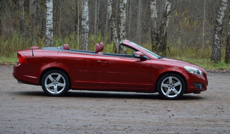 Tikko ievests. Volvo C70 Summum Kupeja-Kabriolets 2.0D3 (110kw-150z/s) Dīzelis . full