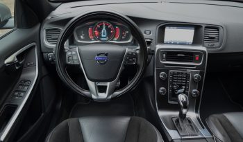 Volvo S60 R-Design 2.0 D4 (120Kw-163 Z/s) ar automātisko ātrumkārbu. full