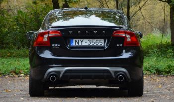 Volvo S60 R-Design 2.0 D4 (120Kw-163 Z/s) ar automātisko ātrumkārbu. full