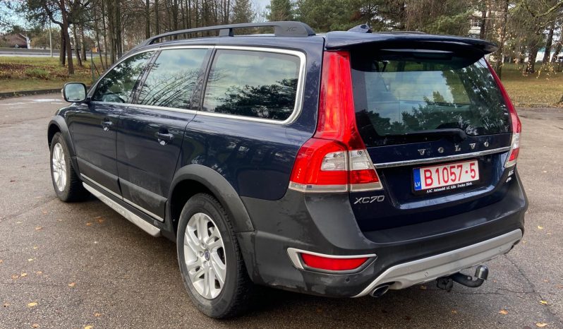 DRĪZUMĀ- Volvo XC 70  2.4 D5 (158kw-215z/s) Dīzelis 4×4 Awd . Ar automātisko ātrumkārbu. full