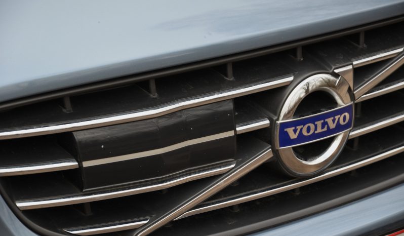 Tikko ievests. Volvo Xc60 2.0 D4 FWD Summum POLAR+ 140 KW (190 PS) full