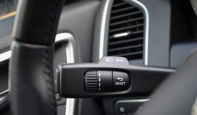 Tikko ievests. Volvo Xc60 2.0 D4 FWD Summum POLAR+ 140 KW (190 PS) full