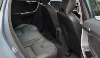 Tikko ievests. Volvo Xc60 2.0 D4 FWD Summum POLAR+ 140 KW (190 PS) full