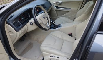 Tikko ievests. 2016. Gada modelis. Volvo V60 Cross Country Summum 2.4 Dīzelis 4×4 Awd . Ar automātisko ātrumkārbu. full