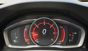 Tikko ievests. 2016. Gada modelis. Volvo V60 Cross Country Summum 2.4 Dīzelis 4×4 Awd . Ar automātisko ātrumkārbu. full