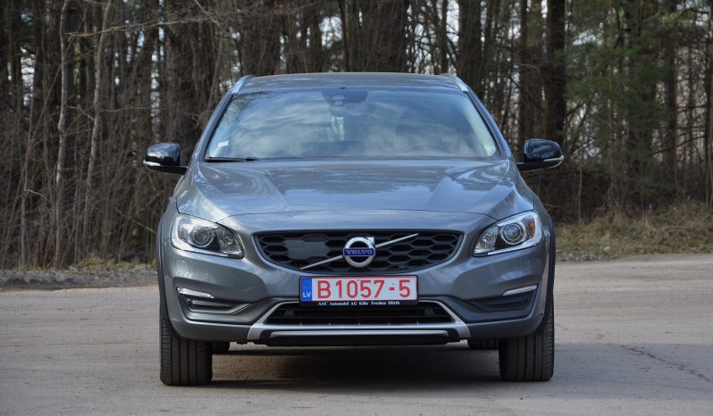 Tikko ievests. 2016. Gada modelis. Volvo V60 Cross Country Summum 2.4 Dīzelis 4×4 Awd . Ar automātisko ātrumkārbu. full