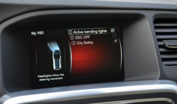 Tikko ievests. 2016. Gada modelis. Volvo V60 Cross Country Summum 2.4 Dīzelis 4×4 Awd . Ar automātisko ātrumkārbu. full