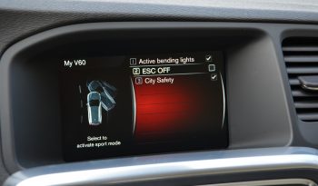 Tikko ievests. 2016. Gada modelis. Volvo V60 Cross Country Summum 2.4 Dīzelis 4×4 Awd . Ar automātisko ātrumkārbu. full