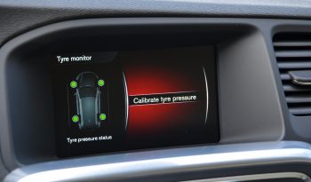 Tikko ievests. 2016. Gada modelis. Volvo V60 Cross Country Summum 2.4 Dīzelis 4×4 Awd . Ar automātisko ātrumkārbu. full