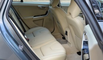Tikko ievests. 2016. Gada modelis. Volvo V60 Cross Country Summum 2.4 Dīzelis 4×4 Awd . Ar automātisko ātrumkārbu. full