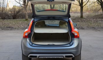 Tikko ievests. 2016. Gada modelis. Volvo V60 Cross Country Summum 2.4 Dīzelis 4×4 Awd . Ar automātisko ātrumkārbu. full