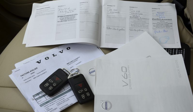 Tikko ievests. 2016. Gada modelis. Volvo V60 Cross Country Summum 2.4 Dīzelis 4×4 Awd . Ar automātisko ātrumkārbu. full