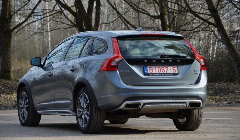 Tikko ievests. 2016. Gada modelis. Volvo V60 Cross Country Summum 2.4 Dīzelis 4×4 Awd . Ar automātisko ātrumkārbu. full