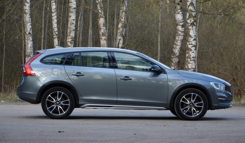 Tikko ievests. 2016. Gada modelis. Volvo V60 Cross Country Summum 2.4 Dīzelis 4×4 Awd . Ar automātisko ātrumkārbu. full