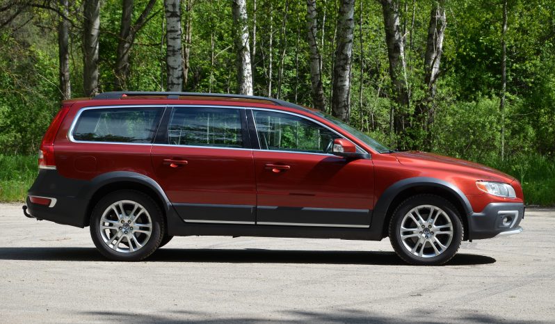 Tikko ievests. Volvo XC 70 Summum 2.4 D5 (158kw-215z/s) Dīzelis 4×4 Awd . Ar automātisko ātrumkārbu. full
