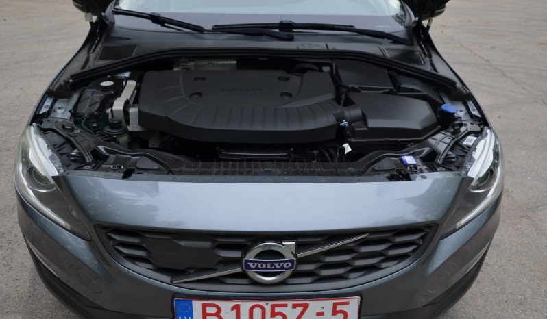 Tikko ievests. 2016. Gada modelis. Volvo V60 Cross Country Summum 2.4 Dīzelis 4×4 Awd . Ar automātisko ātrumkārbu. full