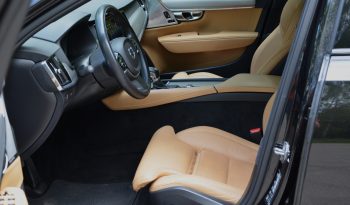 Tikko ievests –Volvo  V90 Cross Country Inscription Awd. 2.0 D5 (173 kw-235 zs) Dīzelis. ar Automātisko ātrumkārbu. full