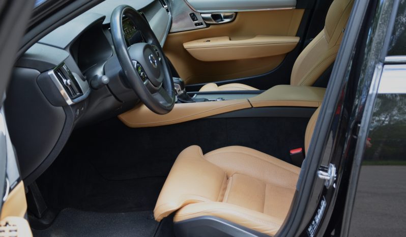 Tikko ievests –Volvo  V90 Cross Country Inscription Awd. 2.0 D5 (173 kw-235 zs) Dīzelis. ar Automātisko ātrumkārbu. full
