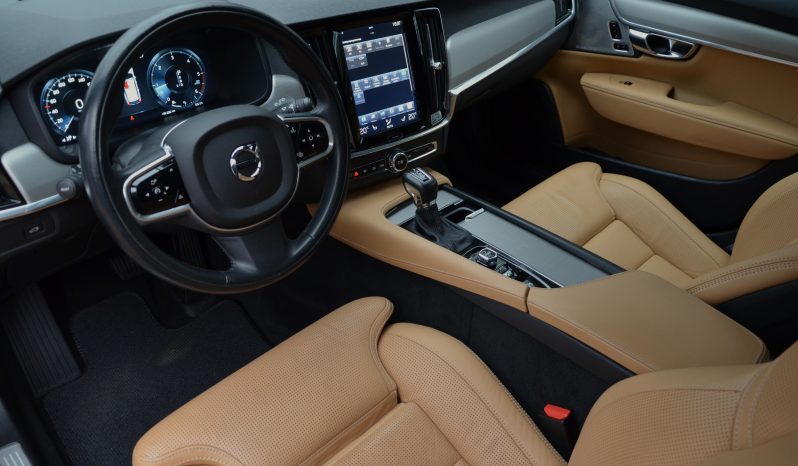 Tikko ievests –Volvo  V90 Cross Country Inscription Awd. 2.0 D5 (173 kw-235 zs) Dīzelis. ar Automātisko ātrumkārbu. full