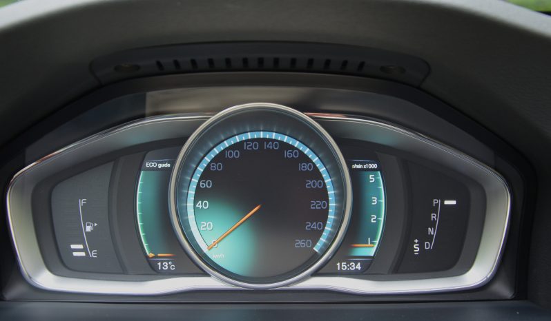 Tikko ievests. 2016. Gada modelis. Volvo V60 Cross Country Summum 2.4 Dīzelis 4×4 Awd . Ar automātisko ātrumkārbu. full