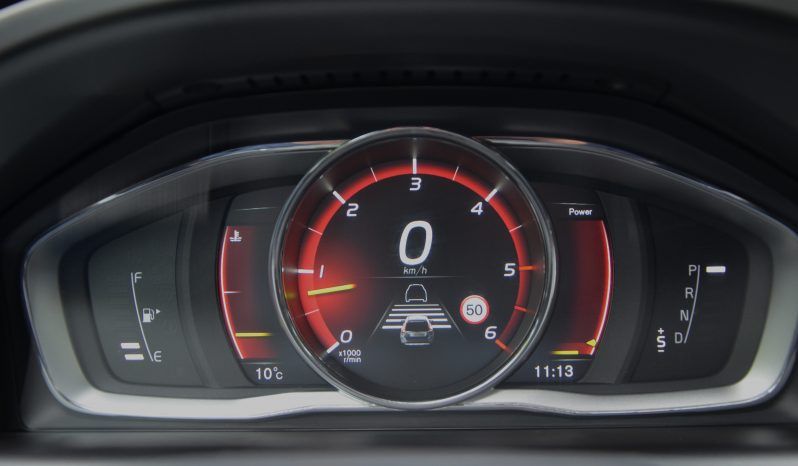 Tikko ievests. 2017. gada modelis. Volvo XC 60 Summum Xenium 2.4 D5 (162Kw-220Z/s) Dīzelis Awd (4×4) Pilnpiedziņa ar automātisko ātrumkārbu. full