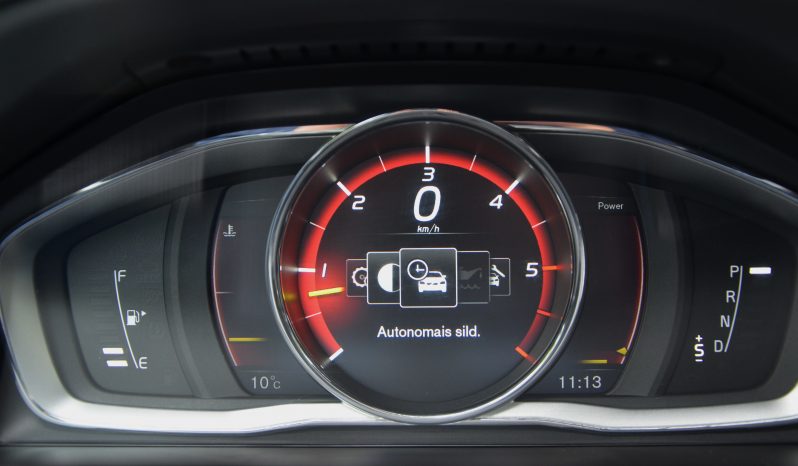 Tikko ievests. 2017. gada modelis. Volvo XC 60 Summum Xenium 2.4 D5 (162Kw-220Z/s) Dīzelis Awd (4×4) Pilnpiedziņa ar automātisko ātrumkārbu. full
