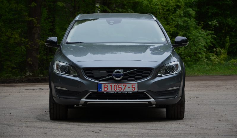 Tikko ievests. 2016. Gada modelis. Volvo V60 Cross Country Summum 2.4 Dīzelis 4×4 Awd . Ar automātisko ātrumkārbu. full