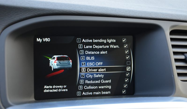 Tikko ievests 2016. Gada modelis. Volvo. V60 Plug-In Hybrid Summum. 2.4D6 (162kw -220z/s diesel + 50Kw-68z/s Electro= 288z/s) Awd pilnpiedziņa. full