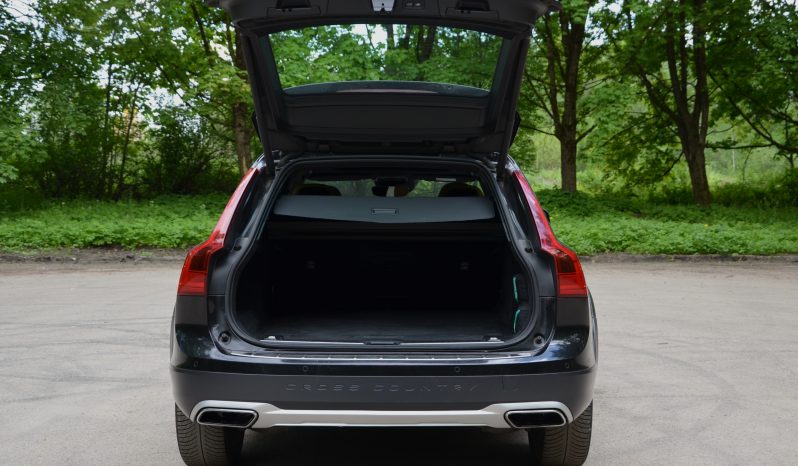 Tikko ievests –Volvo  V90 Cross Country Inscription Awd. 2.0 D5 (173 kw-235 zs) Dīzelis. ar Automātisko ātrumkārbu. full