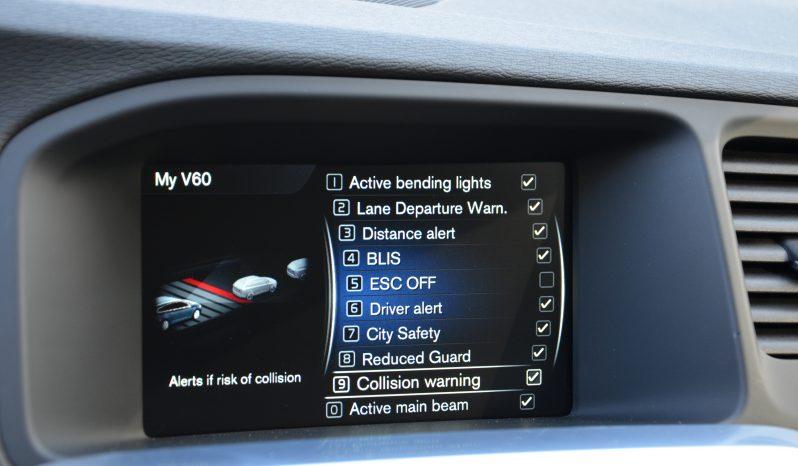 Tikko ievests 2016. Gada modelis. Volvo. V60 Plug-In Hybrid Summum. 2.4D6 (162kw -220z/s diesel + 50Kw-68z/s Electro= 288z/s) Awd pilnpiedziņa. full
