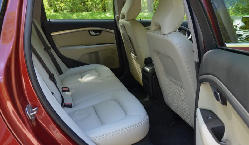 Tikko ievests. Volvo XC 70 Summum 2.4 D5 (158kw-215z/s) Dīzelis 4×4 Awd . Ar automātisko ātrumkārbu. full