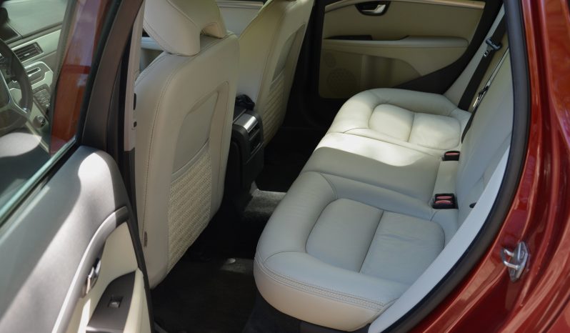 Tikko ievests. Volvo XC 70 Summum 2.4 D5 (158kw-215z/s) Dīzelis 4×4 Awd . Ar automātisko ātrumkārbu. full