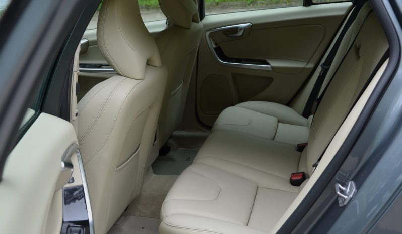 Tikko ievests. 2016. Gada modelis. Volvo V60 Cross Country Summum 2.4 Dīzelis 4×4 Awd . Ar automātisko ātrumkārbu. full