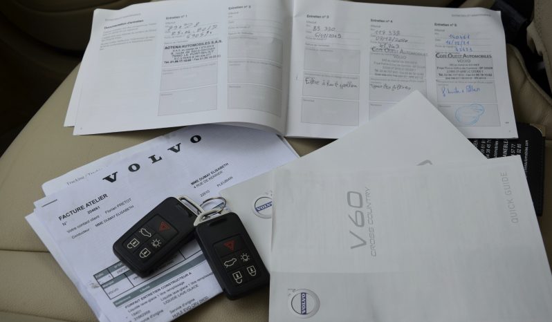 Tikko ievests. 2016. Gada modelis. Volvo V60 Cross Country Summum 2.4 Dīzelis 4×4 Awd . Ar automātisko ātrumkārbu. full