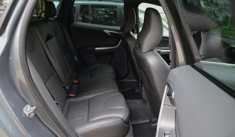 Tikko ievests. 2017. gada modelis. Volvo XC 60 Summum Xenium 2.4 D5 (162Kw-220Z/s) Dīzelis Awd (4×4) Pilnpiedziņa ar automātisko ātrumkārbu. full